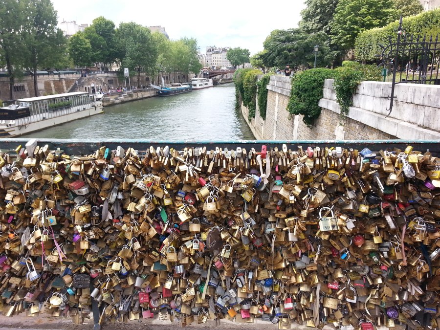 This image has an empty alt attribute; its file name is week-1-locks-along-la-seine-6-29-14.jpg
