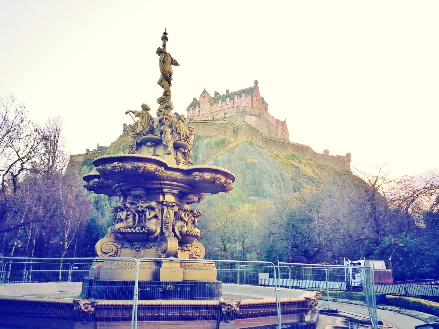 12-24-15-edinburgh-edinburgh-castle-from-princes-gardens