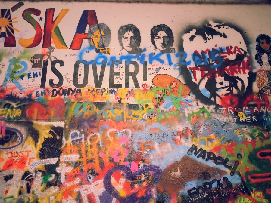 10-26-15-prague-john-lennon-wall