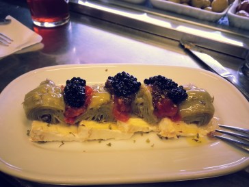 16-02-11-barcelona-tapas-at-quimet-y-quimet-artichokes-with-cheese-and-caviar