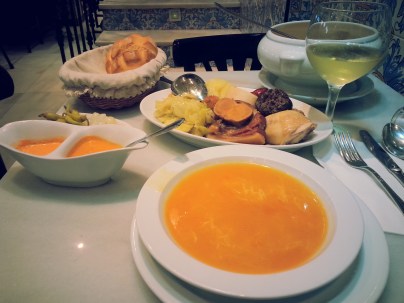 16-02-13-madrid-cocido-madrileno-for-dinner